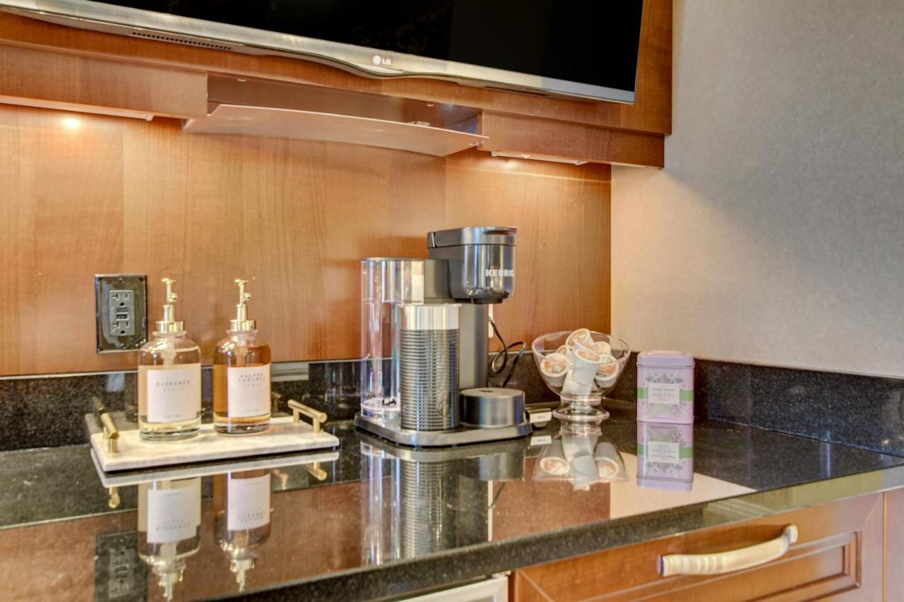 Balcony Full Strip View Suite Mgm Signature Free Valet Las Vegas Eksteriør bilde